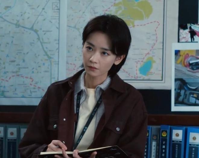 《剥茧》热度井喷，网友的吐槽声却越来越大：歌手能不能别演戏了_《剥茧》热度井喷，网友的吐槽声却越来越大：歌手能不能别演戏了_