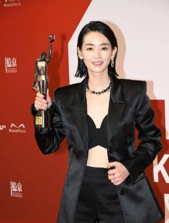 《剥茧》热度井喷，网友的吐槽声却越来越大：歌手能不能别演戏了__《剥茧》热度井喷，网友的吐槽声却越来越大：歌手能不能别演戏了