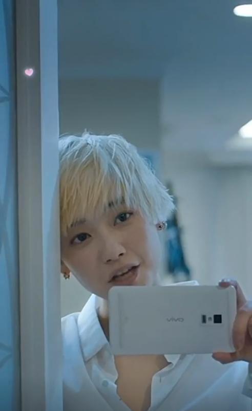 《剥茧》热度井喷，网友的吐槽声却越来越大：歌手能不能别演戏了_《剥茧》热度井喷，网友的吐槽声却越来越大：歌手能不能别演戏了_