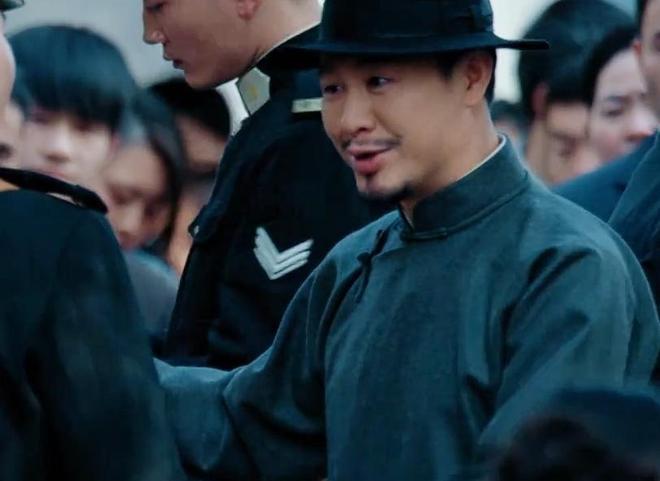 别嚯嚯观众眼睛了！谍战剧《长河落日》遭恶评，这俩戏混子担主责__别嚯嚯观众眼睛了！谍战剧《长河落日》遭恶评，这俩戏混子担主责