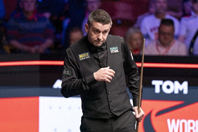 负胜00后联赛惊现爆冷的球员__对战00后谁赢了