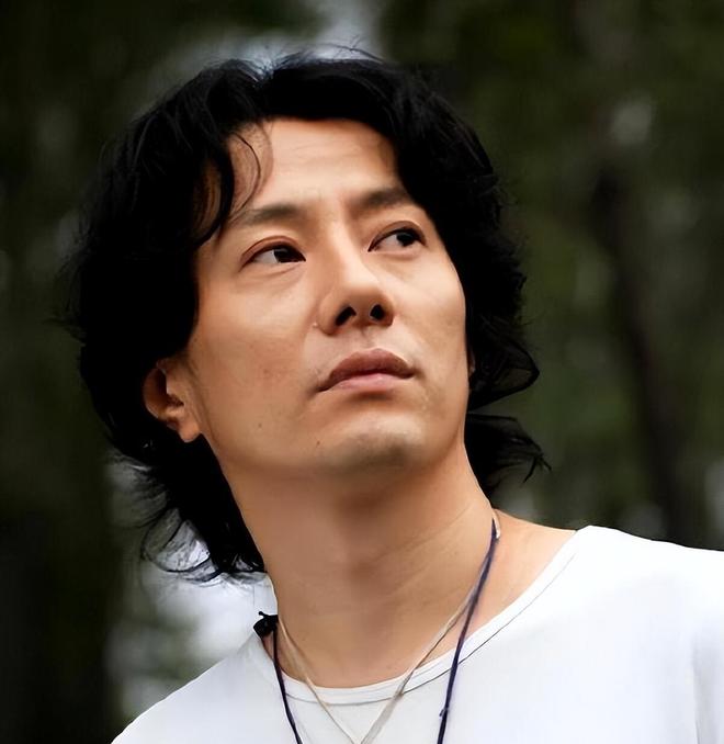 窦唯黑豹乐队演唱会__黑豹乐队窦唯无地自容