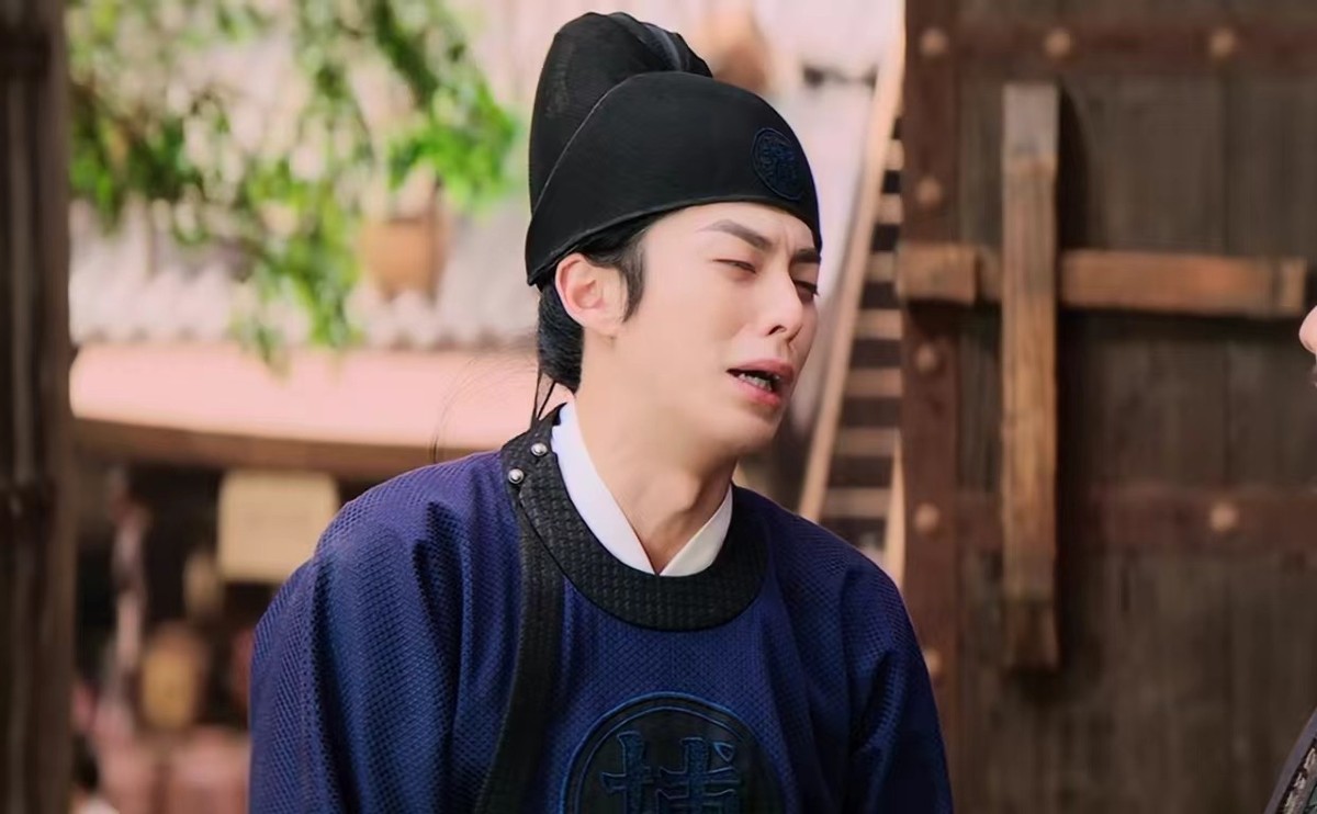 _宝宝老是摇头晃脑的_摇头晃脑与五官有关的词语