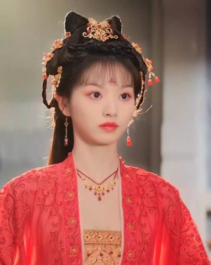 摇头晃脑与五官有关的词语_宝宝老是摇头晃脑的_