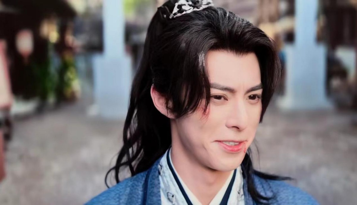 _宝宝老是摇头晃脑的_摇头晃脑与五官有关的词语