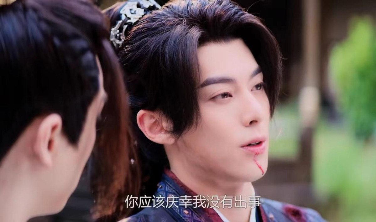 _宝宝老是摇头晃脑的_摇头晃脑与五官有关的词语