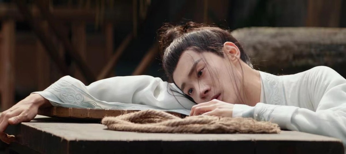 _宝宝老是摇头晃脑的_摇头晃脑与五官有关的词语