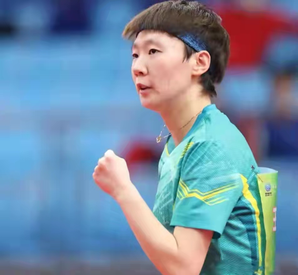 _乒乓球莎莎对战藤的视频_乒乓球莎莎