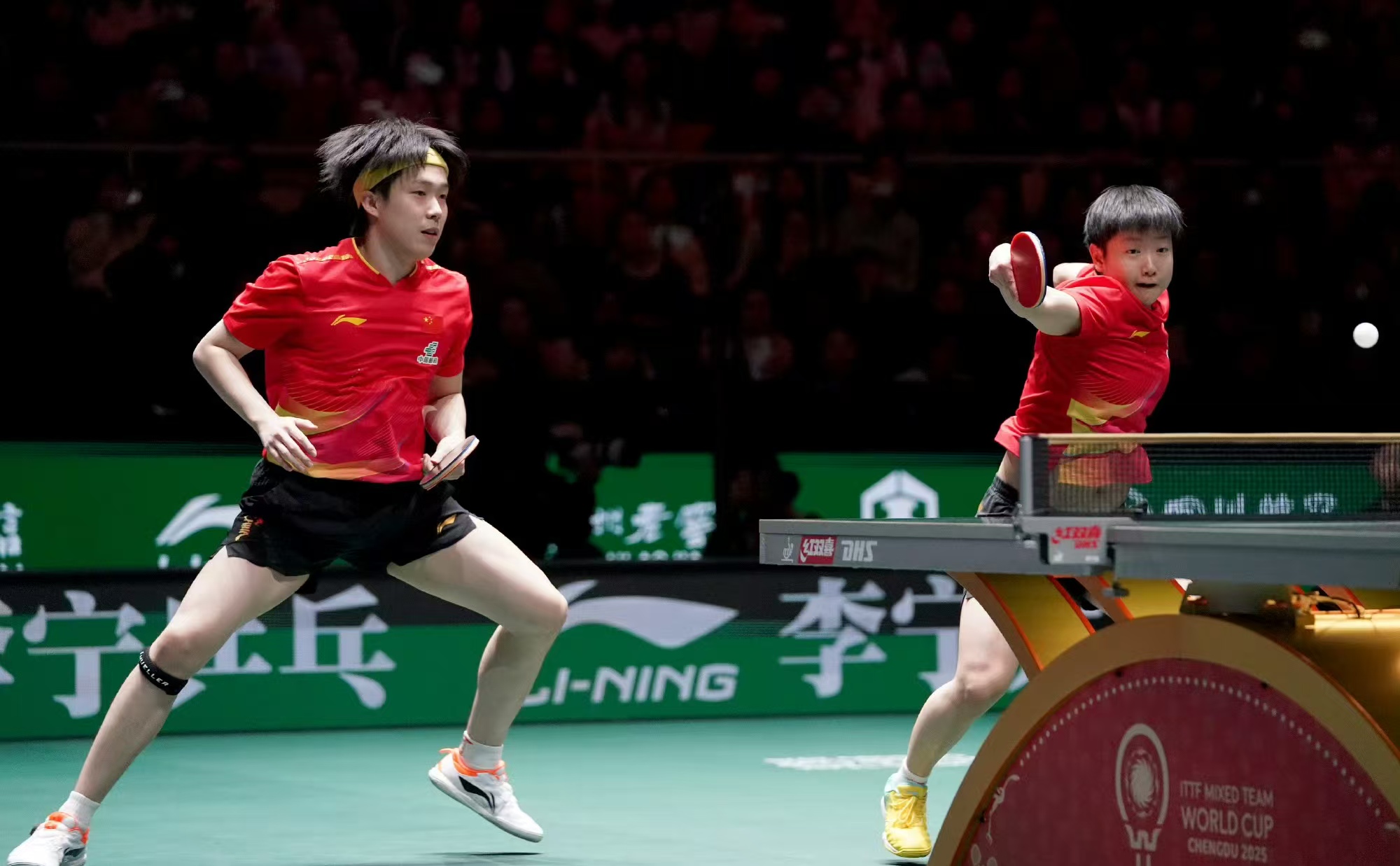 _混团世界杯：国乒8-1轻取日本实现三连冠！王曼昱林诗栋燃爆全场_混团世界杯：国乒8-1轻取日本实现三连冠！王曼昱林诗栋燃爆全场