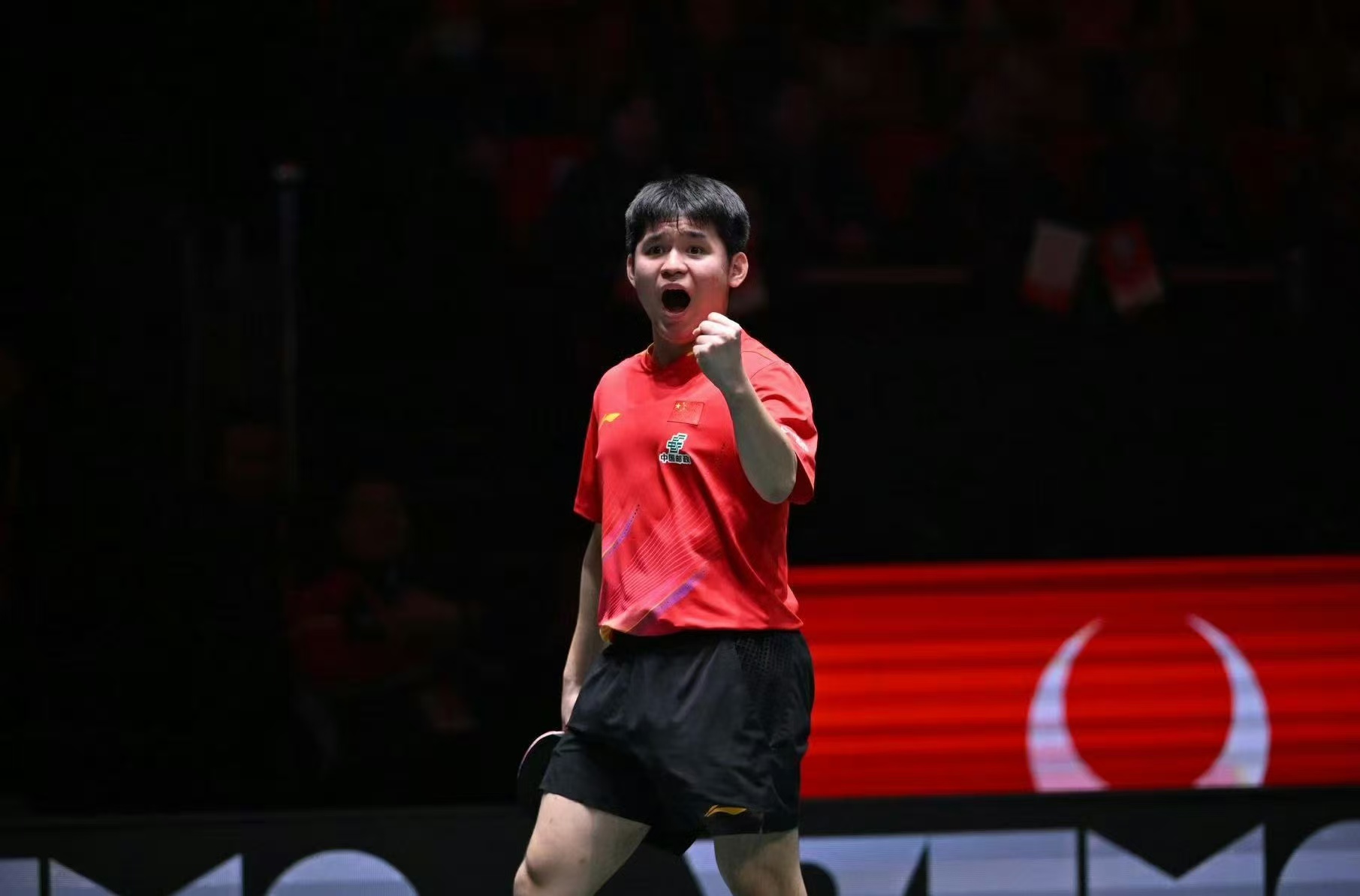 混团世界杯：国乒8-1轻取日本实现三连冠！王曼昱林诗栋燃爆全场_混团世界杯：国乒8-1轻取日本实现三连冠！王曼昱林诗栋燃爆全场_