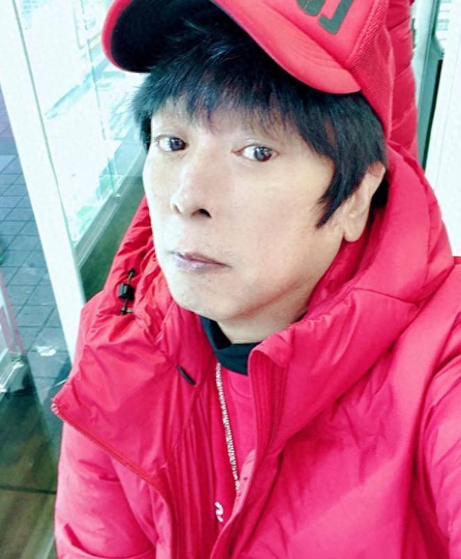 66岁知名主持人家中猝逝！终身未婚遗产留给干儿子，曾与小S合作_66岁知名主持人家中猝逝！终身未婚遗产留给干儿子，曾与小S合作_