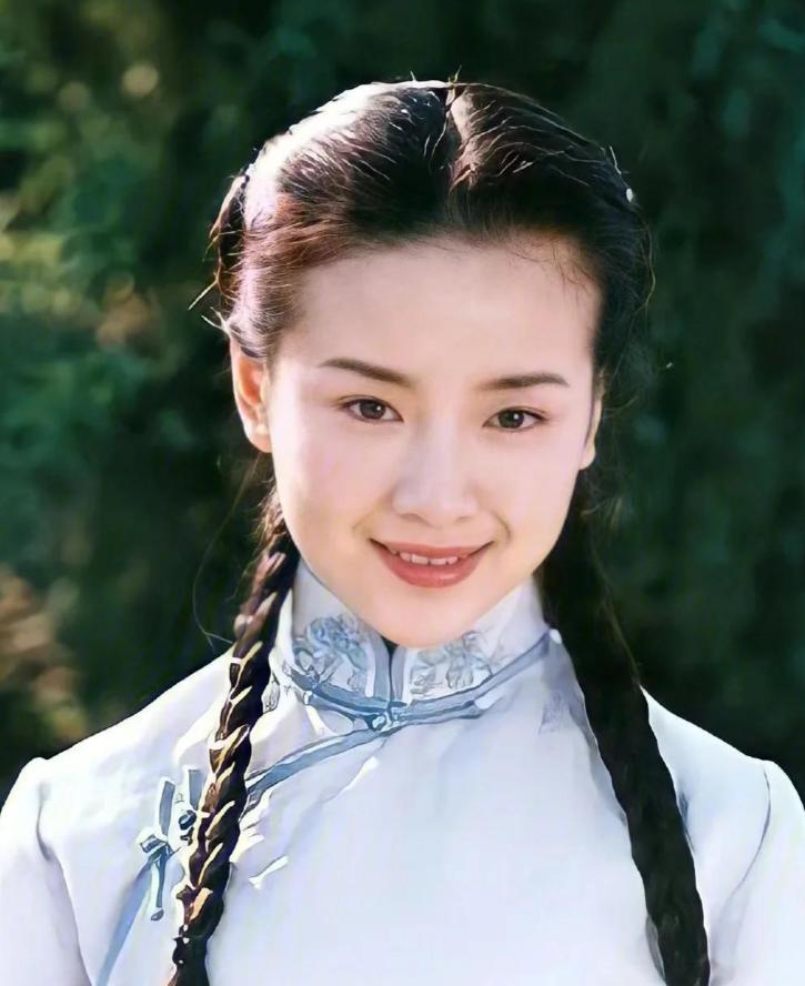 _离婚13年，51岁潘粤明官宣喜讯：“没想到，人生真能好起来”_离婚13年，51岁潘粤明官宣喜讯：“没想到，人生真能好起来”