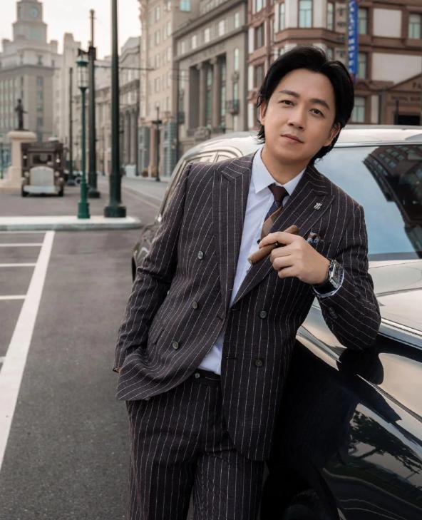 _离婚13年，51岁潘粤明官宣喜讯：“没想到，人生真能好起来”_离婚13年，51岁潘粤明官宣喜讯：“没想到，人生真能好起来”