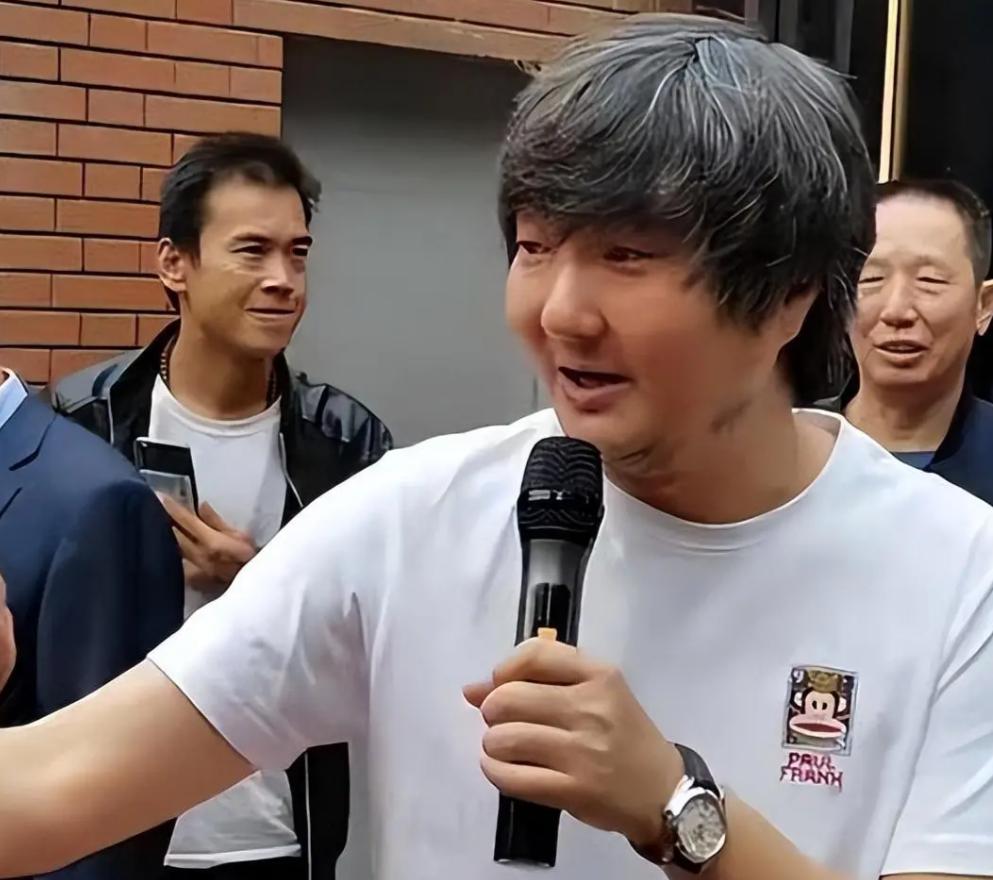 离婚13年，51岁潘粤明官宣喜讯：“没想到，人生真能好起来”_离婚13年，51岁潘粤明官宣喜讯：“没想到，人生真能好起来”_