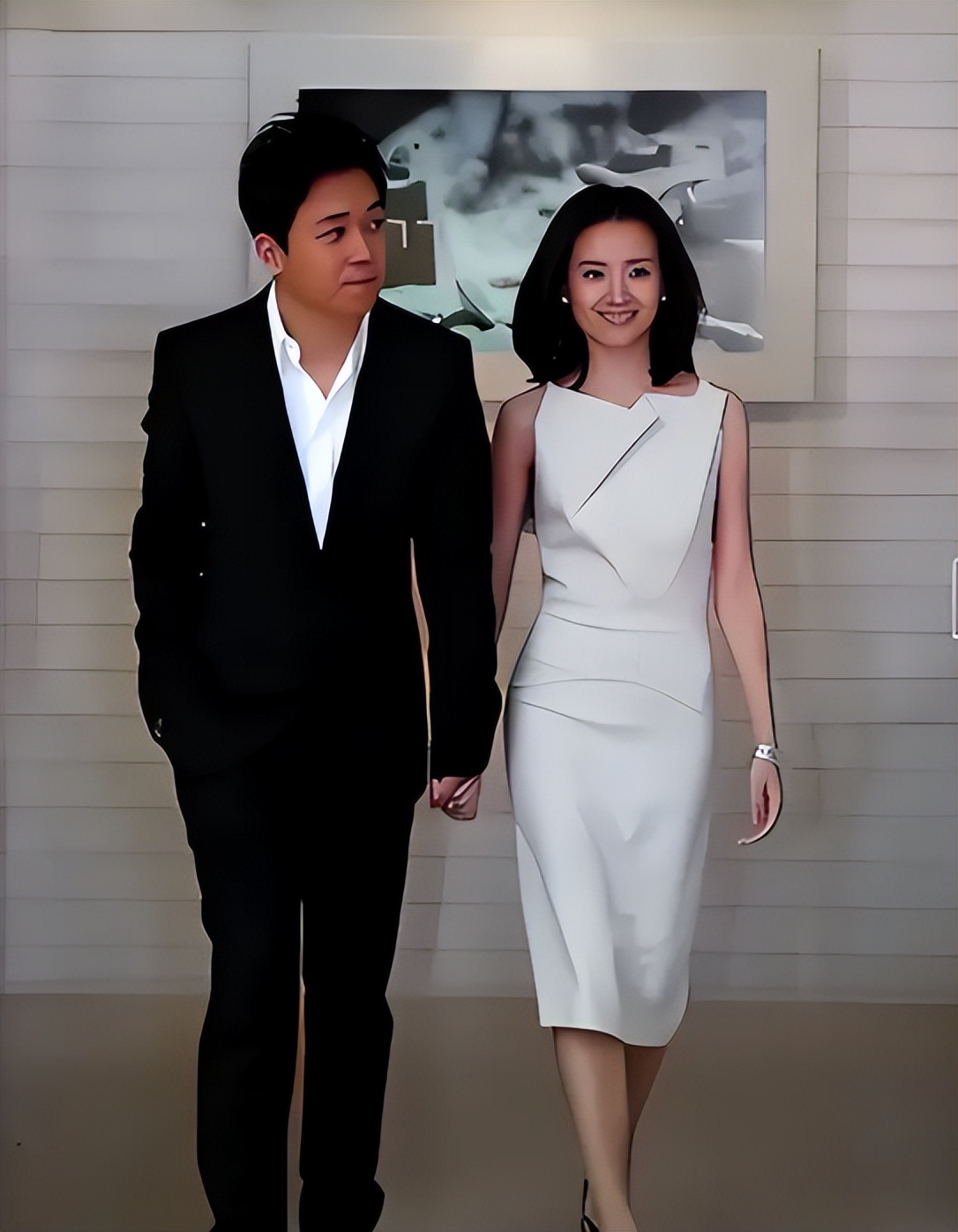 _离婚13年，51岁潘粤明官宣喜讯：“没想到，人生真能好起来”_离婚13年，51岁潘粤明官宣喜讯：“没想到，人生真能好起来”