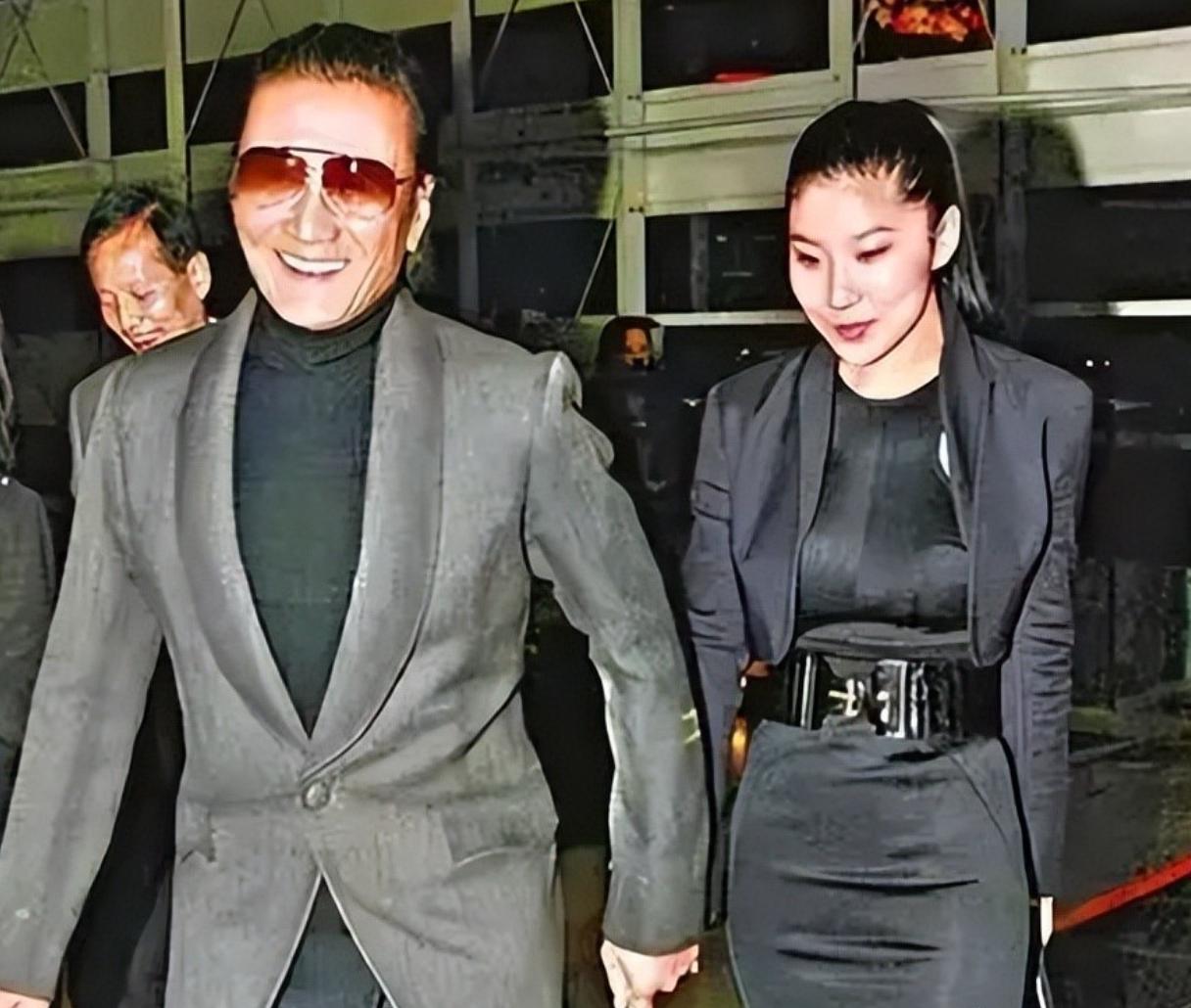 _被谢贤养了12年，用青春换来2000万的Coco，已经走上了另一条大道_被谢贤养了12年，用青春换来2000万的Coco，已经走上了另一条大道