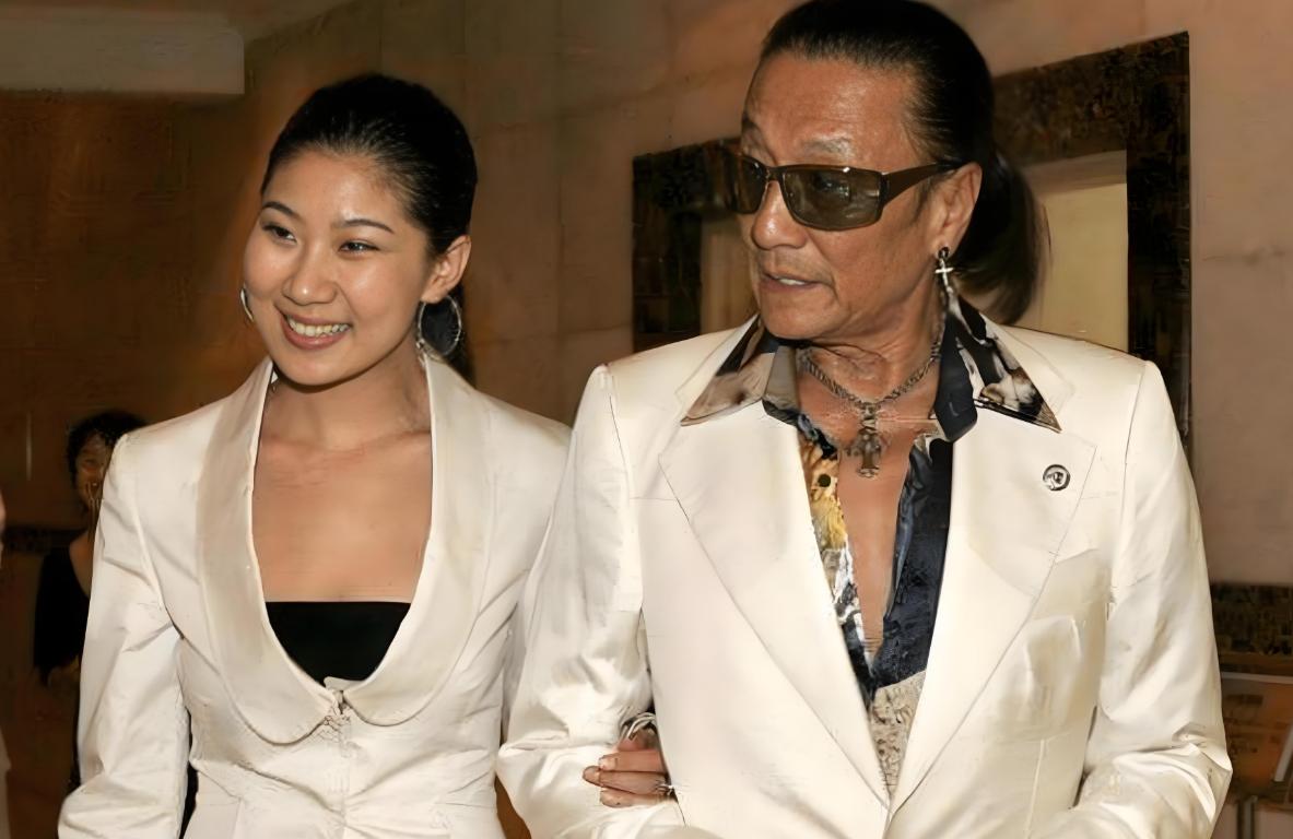 被谢贤养了12年，用青春换来2000万的Coco，已经走上了另一条大道__被谢贤养了12年，用青春换来2000万的Coco，已经走上了另一条大道