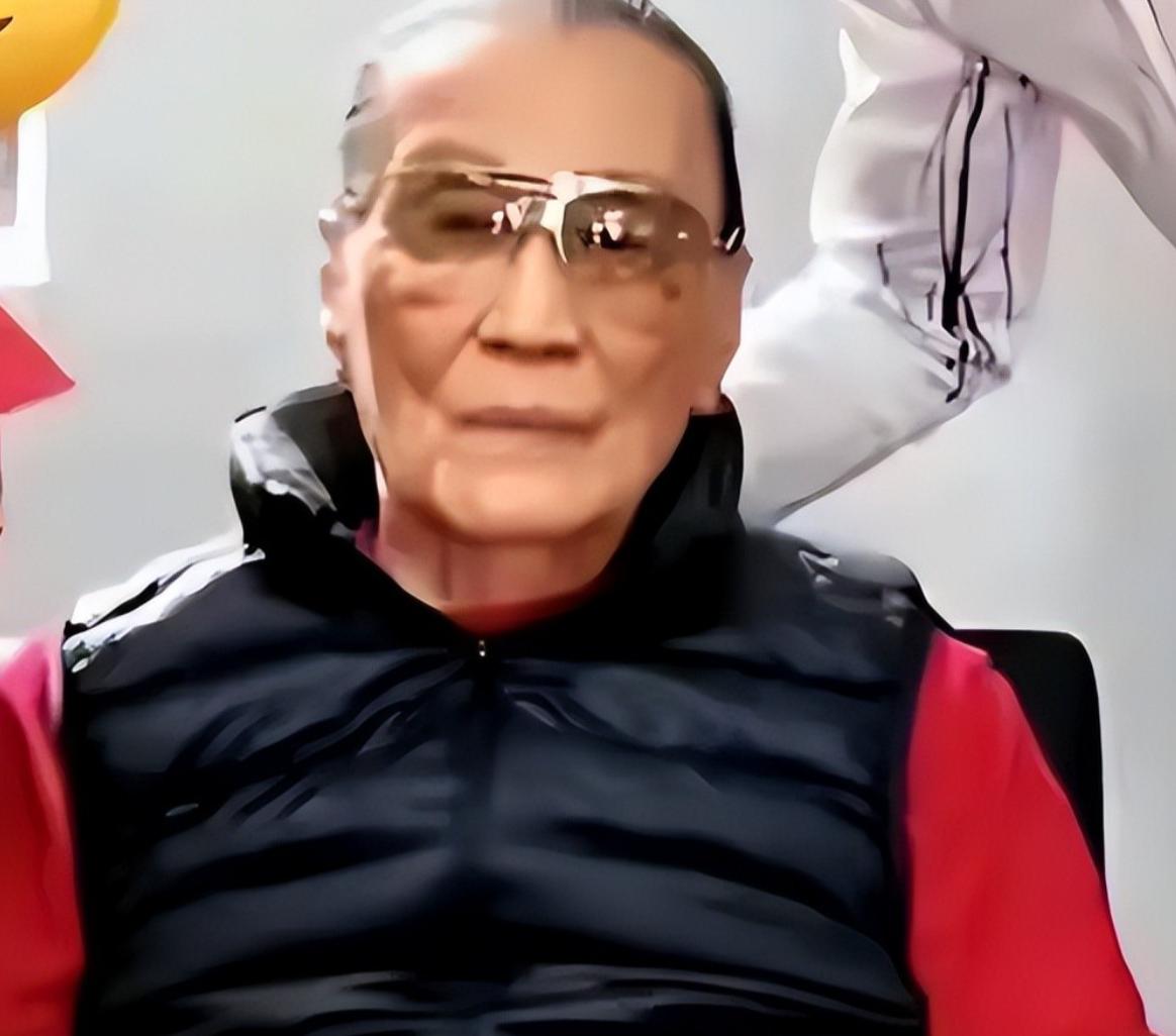 _被谢贤养了12年，用青春换来2000万的Coco，已经走上了另一条大道_被谢贤养了12年，用青春换来2000万的Coco，已经走上了另一条大道