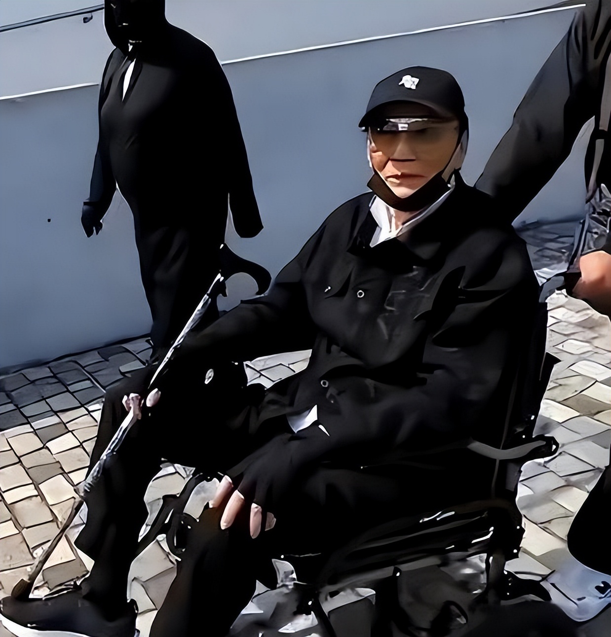 _被谢贤养了12年，用青春换来2000万的Coco，已经走上了另一条大道_被谢贤养了12年，用青春换来2000万的Coco，已经走上了另一条大道