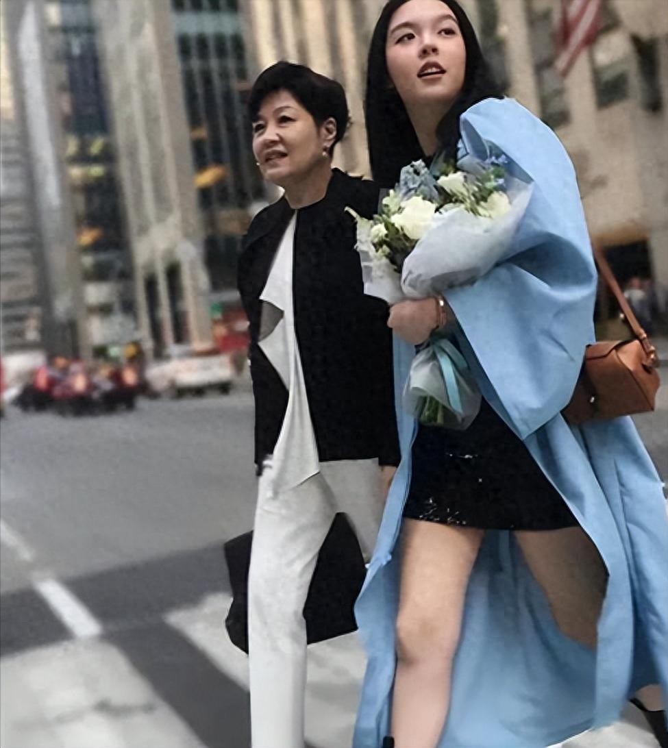 _歌曲落叶_歌曲《落叶》钟丽燕