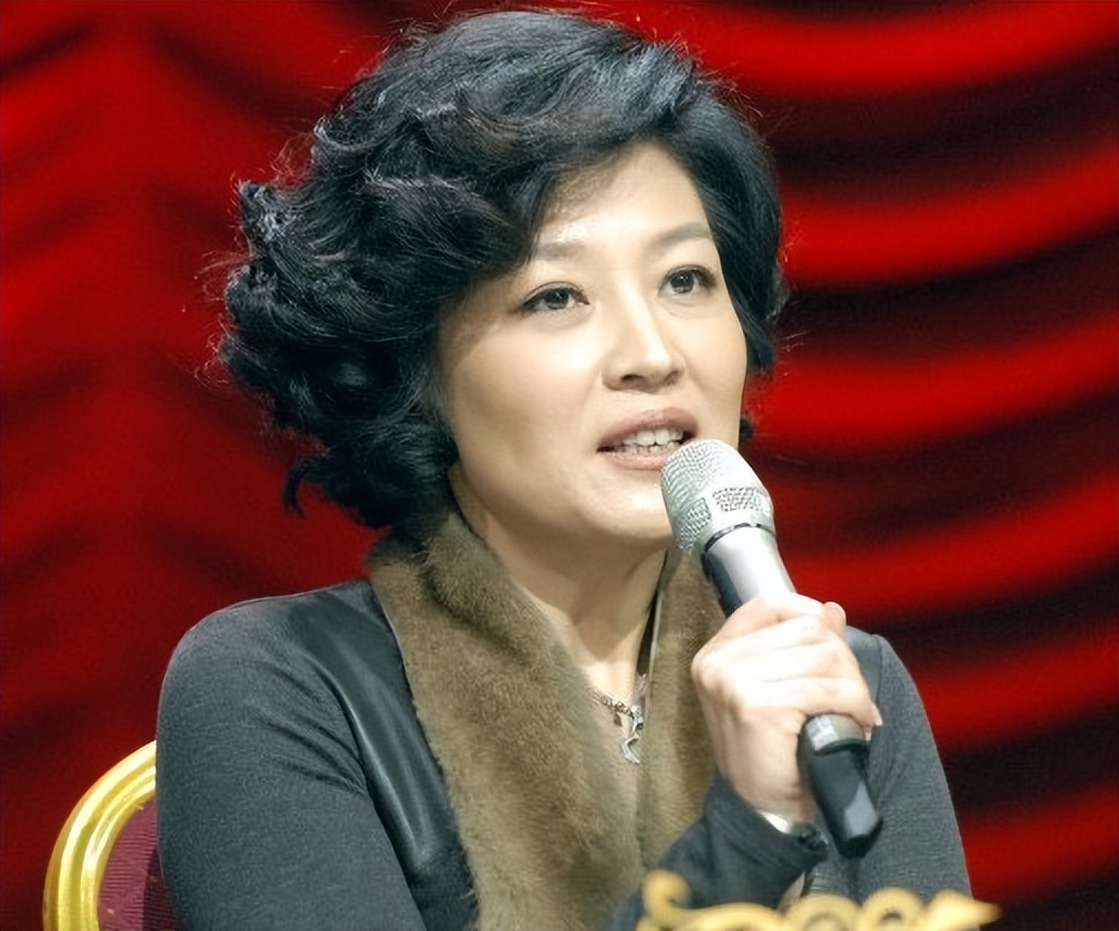 歌曲落叶__歌曲《落叶》钟丽燕