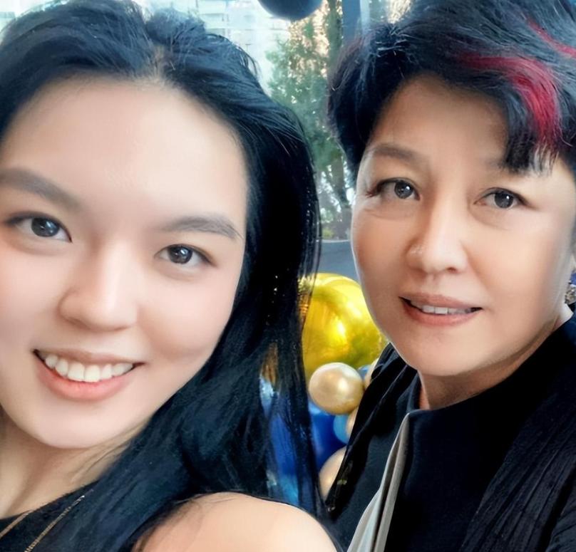 _歌曲《落叶》钟丽燕_歌曲落叶