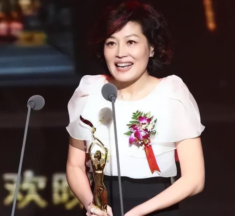 歌曲《落叶》钟丽燕__歌曲落叶