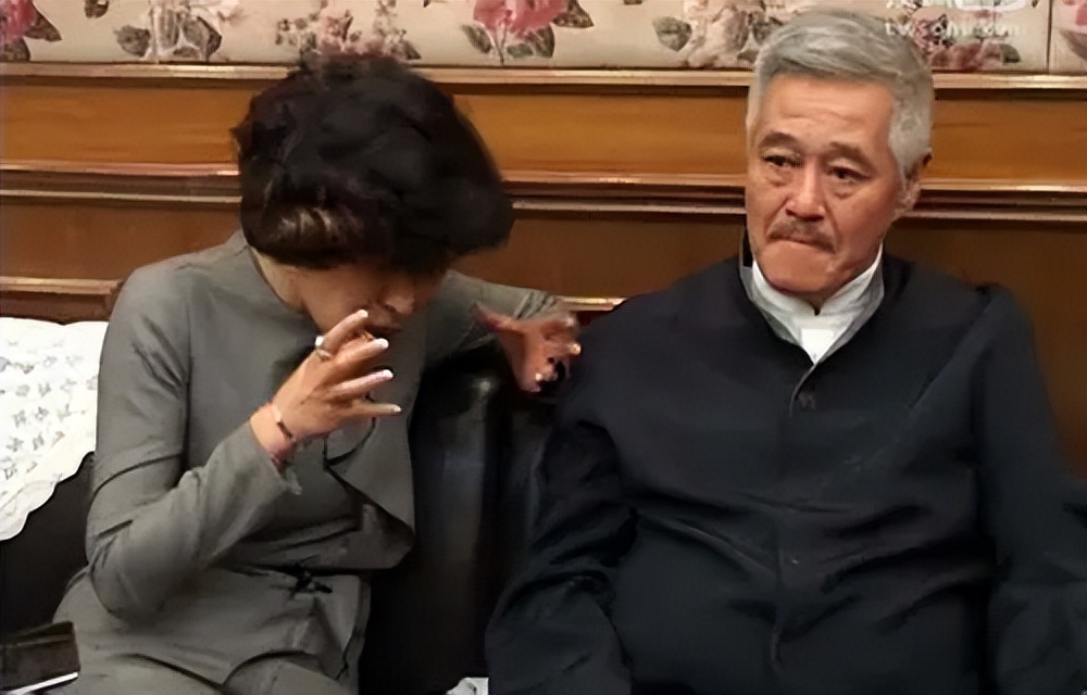 歌曲落叶_歌曲《落叶》钟丽燕_