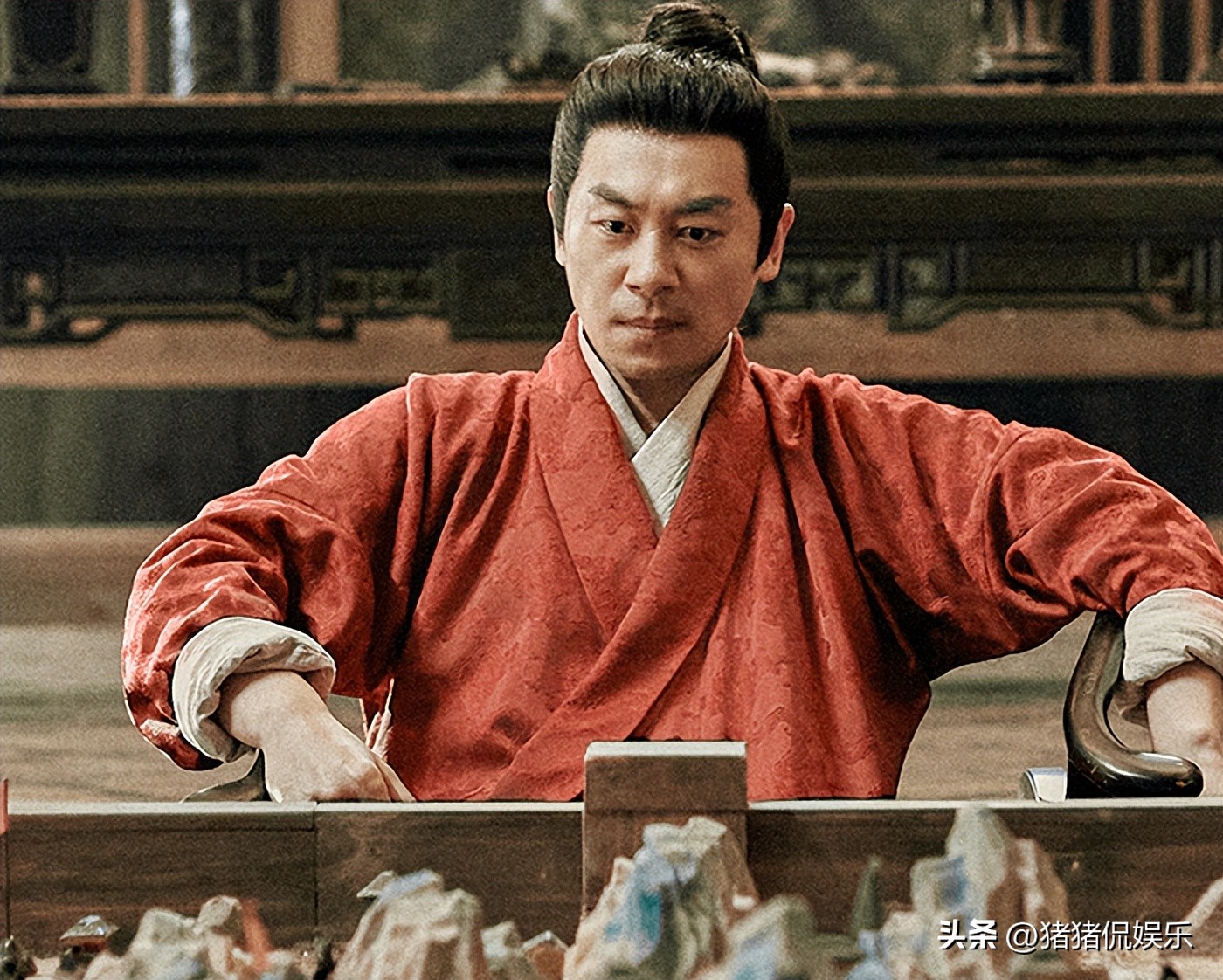 _狂追4集不过瘾，全员演技在线，我想说：央视这次又押对宝了_狂追4集不过瘾，全员演技在线，我想说：央视这次又押对宝了