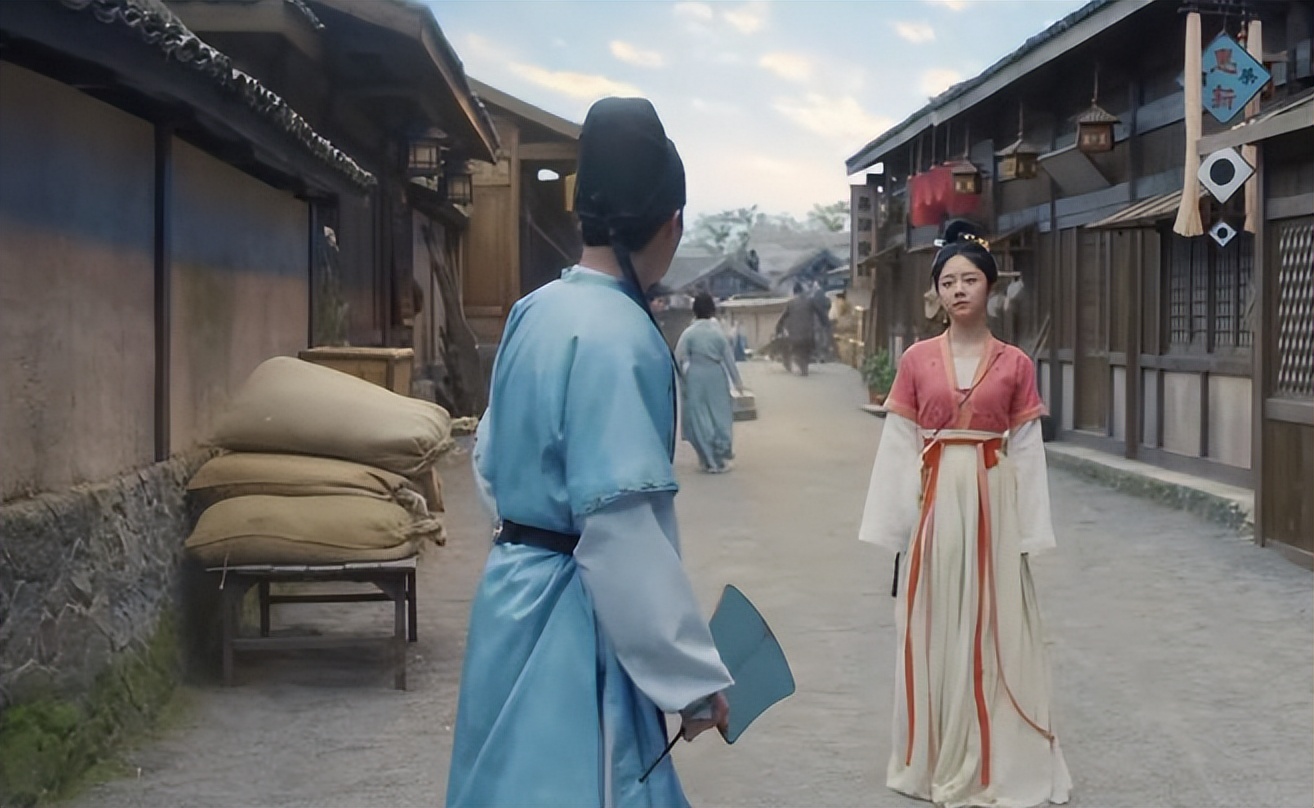 假山假景假脸，《折腰》爆火，打脸多少内娱流水线古装剧_假山假景假脸，《折腰》爆火，打脸多少内娱流水线古装剧_