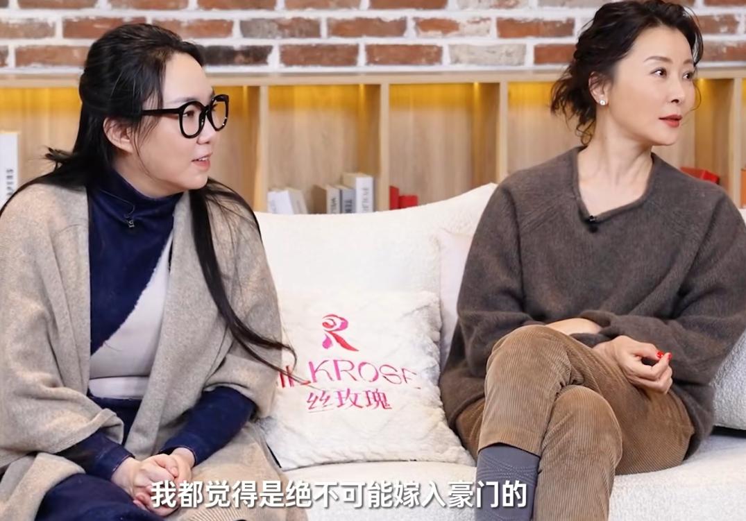 嫁天王先上学！柯蓝怒揭“豪门怀孕上位攻略”，向太发文力挺方媛_嫁天王先上学！柯蓝怒揭“豪门怀孕上位攻略”，向太发文力挺方媛_