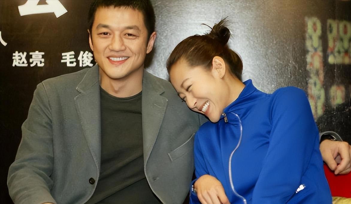 _嫁天王先上学！柯蓝怒揭“豪门怀孕上位攻略”，向太发文力挺方媛_嫁天王先上学！柯蓝怒揭“豪门怀孕上位攻略”，向太发文力挺方媛