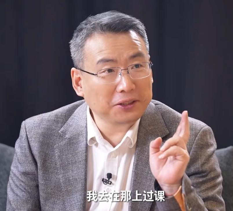 _嫁天王先上学！柯蓝怒揭“豪门怀孕上位攻略”，向太发文力挺方媛_嫁天王先上学！柯蓝怒揭“豪门怀孕上位攻略”，向太发文力挺方媛