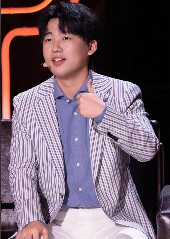 狐狸尾巴终于藏不住了怎么解释_狐狸尾巴_