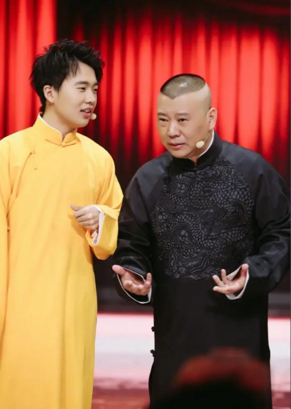 狐狸尾巴终于藏不住了怎么解释__狐狸尾巴