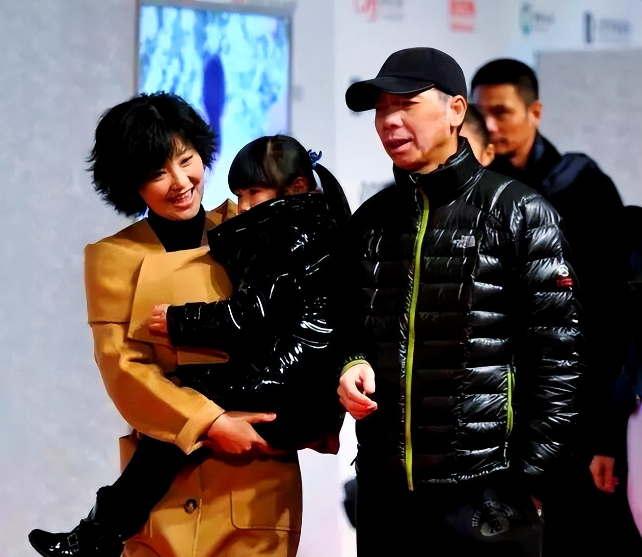 世上没有后悔药？离婚传闻真相大白后的徐帆，已经走了另一条路__世上没有后悔药？离婚传闻真相大白后的徐帆，已经走了另一条路