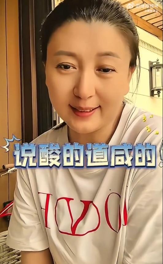 闫学晶事件再升级！官媒出手锐评撕下"遮羞布"，赵本山当年没说错_闫学晶事件再升级！官媒出手锐评撕下"遮羞布"，赵本山当年没说错_