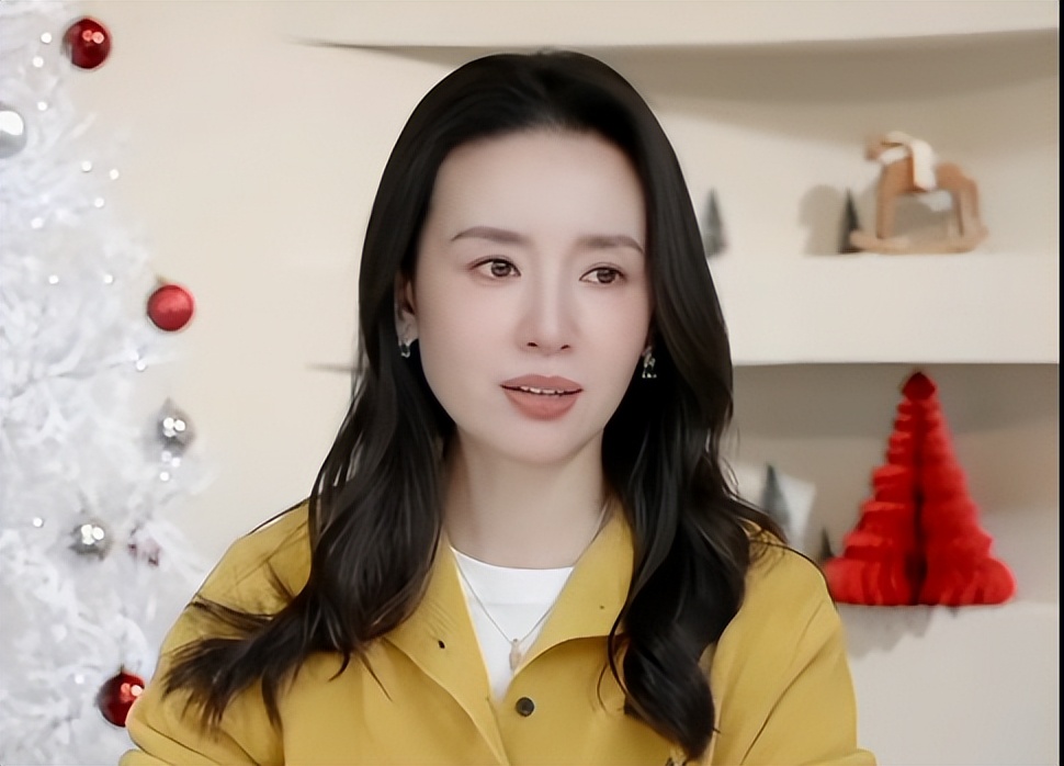 _闫学晶事件再升级！官媒出手锐评撕下"遮羞布"，赵本山当年没说错_闫学晶事件再升级！官媒出手锐评撕下"遮羞布"，赵本山当年没说错