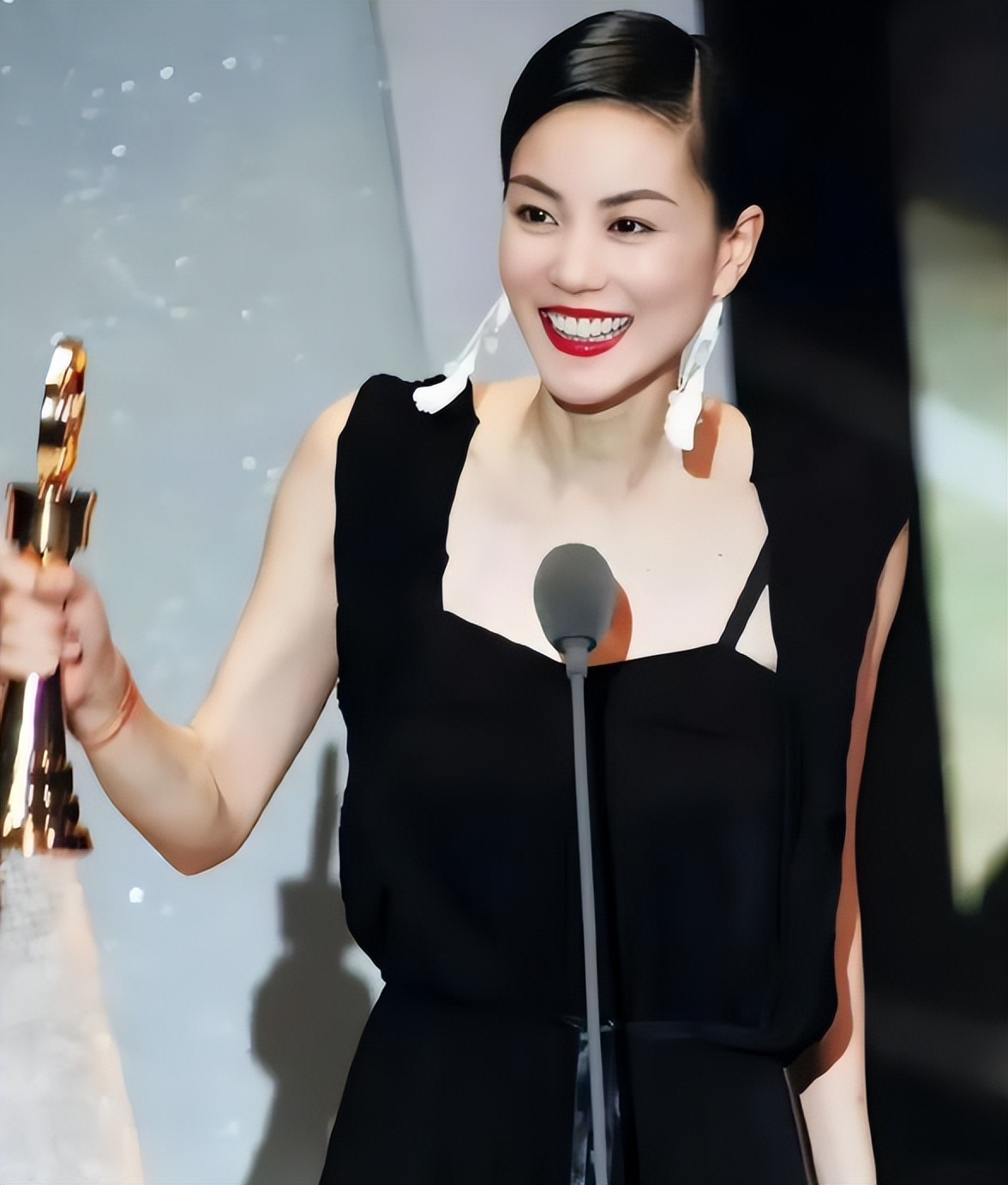 _王菲谢霆锋怎么和好的_王菲谢霆锋结果