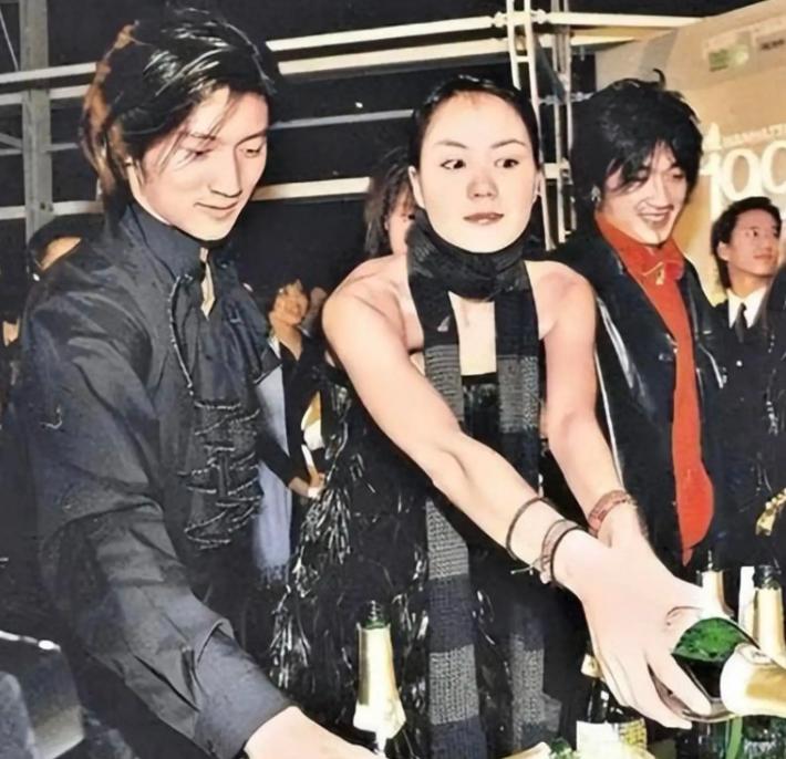 王菲谢霆锋结果_王菲谢霆锋怎么和好的_