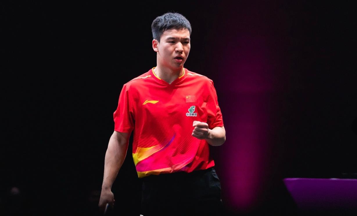 _剃光头比赛_总决赛被剃光头