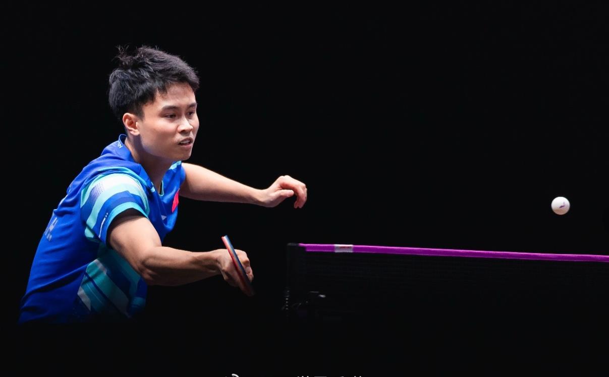 总决赛被剃光头_剃光头比赛_