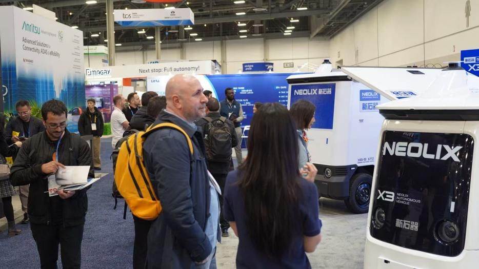 _出征CES 2026：无人物流车爆发来到临界点？_出征CES 2026：无人物流车爆发来到临界点？