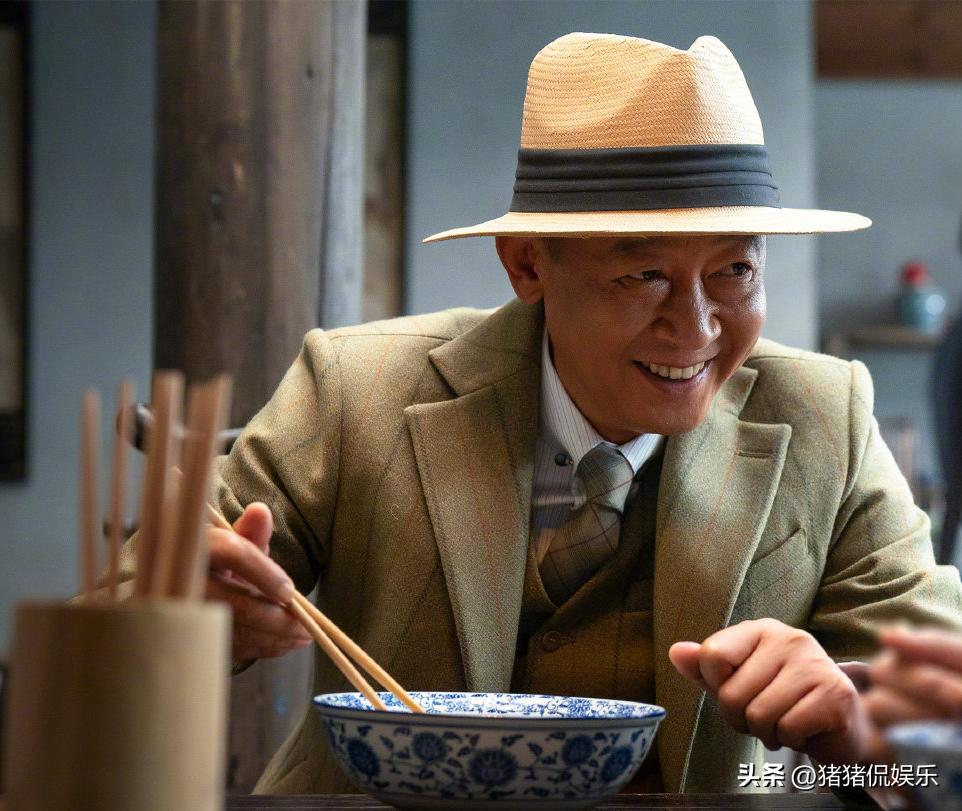 _央视后晚开播！32集谍战剧来袭，看清演员阵容，网友：喜忧参半_央视后晚开播！32集谍战剧来袭，看清演员阵容，网友：喜忧参半