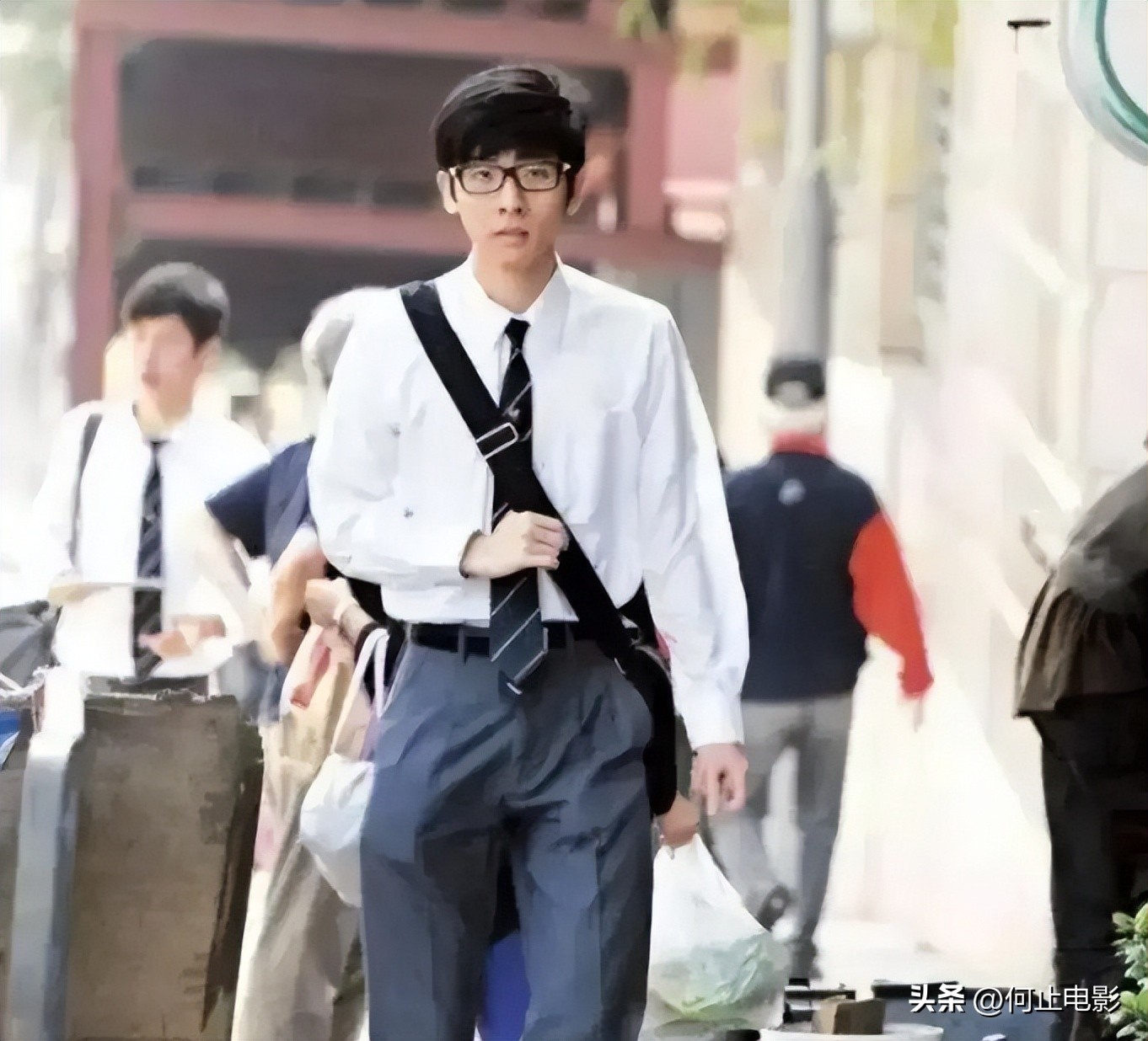 当年抛下怀孕妻子,每月给4万了事!如今儿子长大他态度却变了_当年抛下怀孕妻子,每月给4万了事!如今儿子长大他态度却变了_