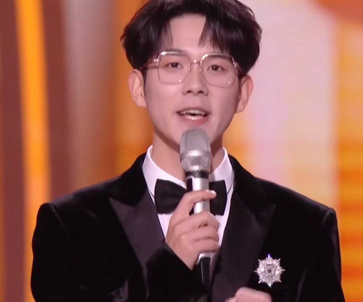 _湖南卫视跨年晚会开场舞是谁_湖南台元旦跨年晚会