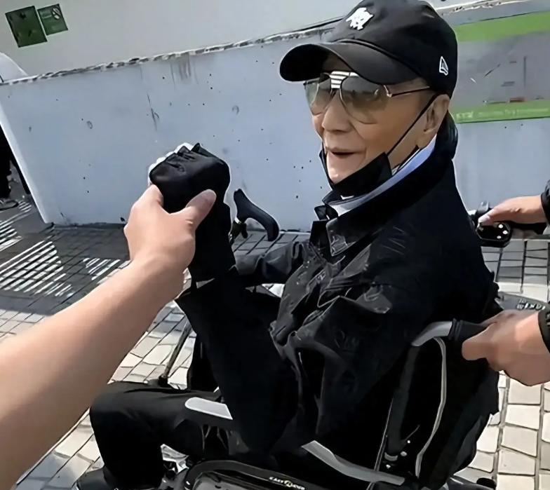 _谢贤的男朋友_谢贤新女友发生