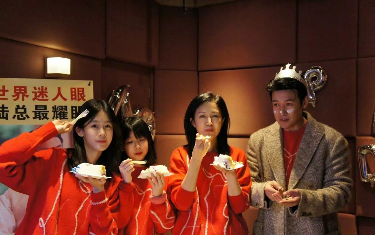 陆毅隔空示爱鲍蕾__陆毅老婆鲍蕾身高