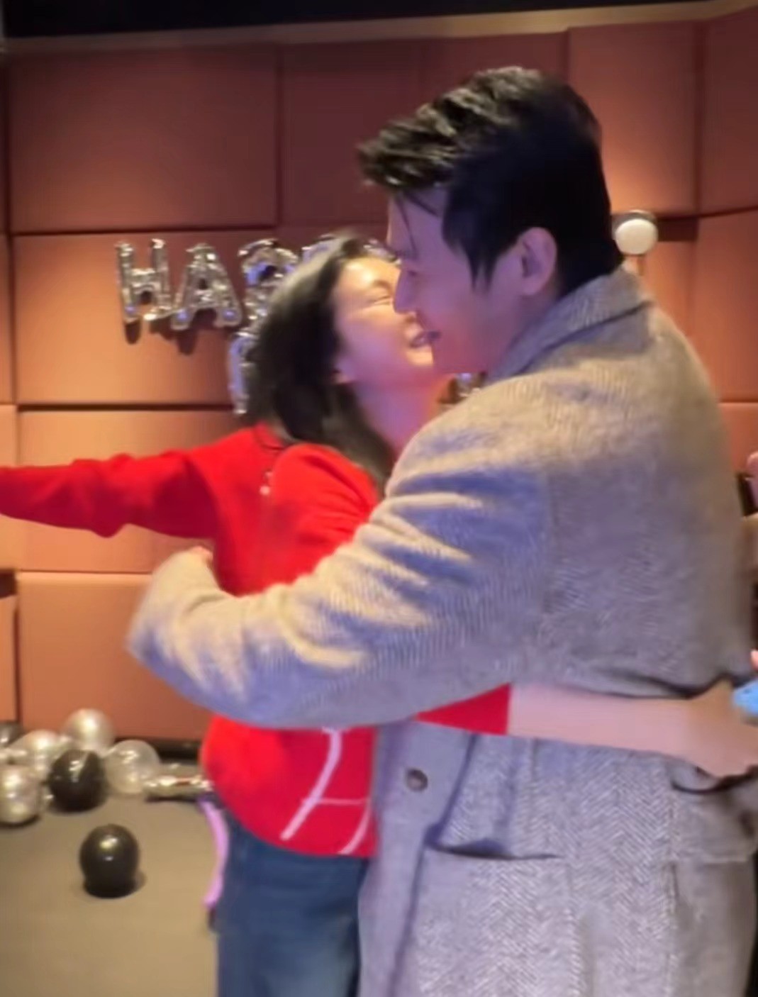 陆毅老婆鲍蕾身高__陆毅隔空示爱鲍蕾