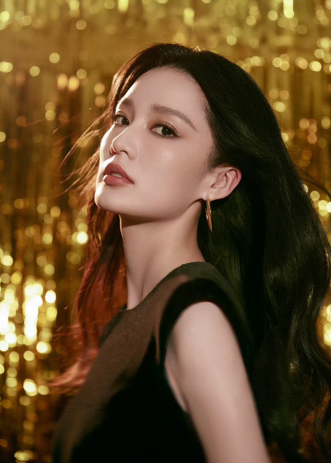 _活动红毯：李沁满分贵气，卢靖姗气质好独特，被舒淇美到了_活动红毯：李沁满分贵气，卢靖姗气质好独特，被舒淇美到了